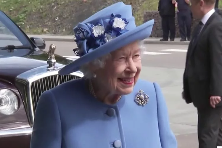 Ratu Elizabeth II Disebut Tak Suka Hidup Mewah Kate Middleton saat Berkencan dengan Pangeran William