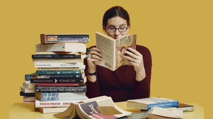 Anda Hobi Membaca Buku, Ini 5 Manfaat Membaca Sebelum Tidur, Diantaranya Bisa Mempertajam Daya Ingat
