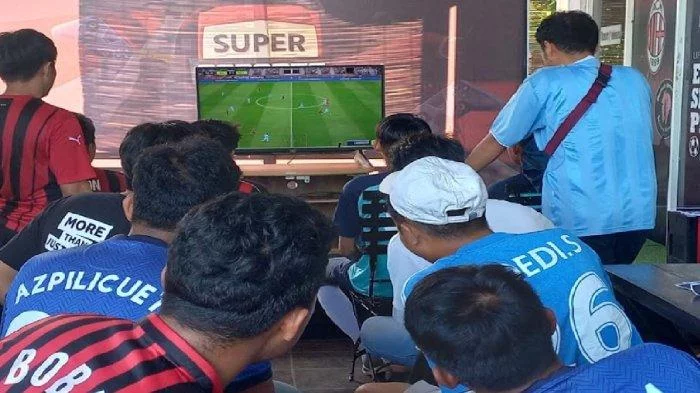 Fans Klub Sepak Bola Eropa di Kendari Adu Skill di Turnamen E-sport FIFA 22 Super Challenge