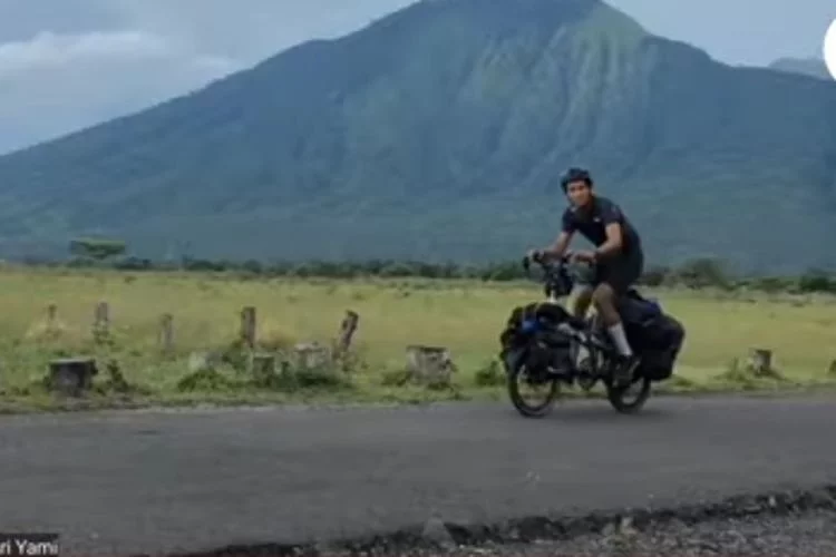 HOBI PALING UNIK di DUNIA, Beri Makan Gratis Hingga Keliling Indonesia Bersepeda, ini 5 Hobi Orang Majalengka